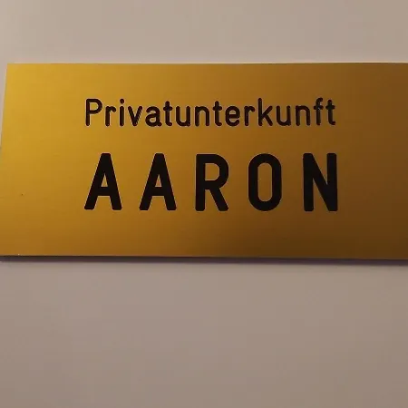 Aaron - בית אירוח *