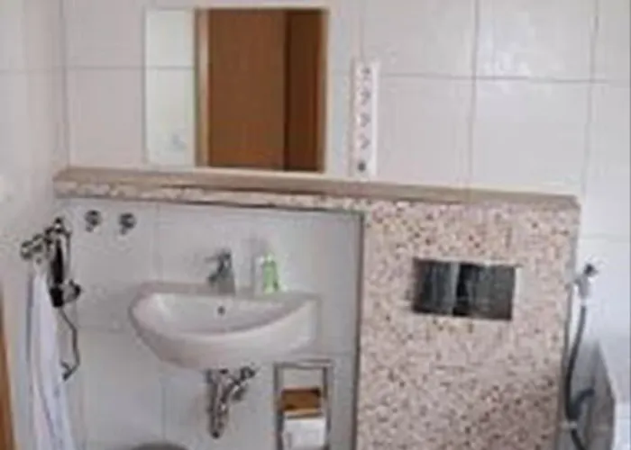 Aaron - * Maagdenburg